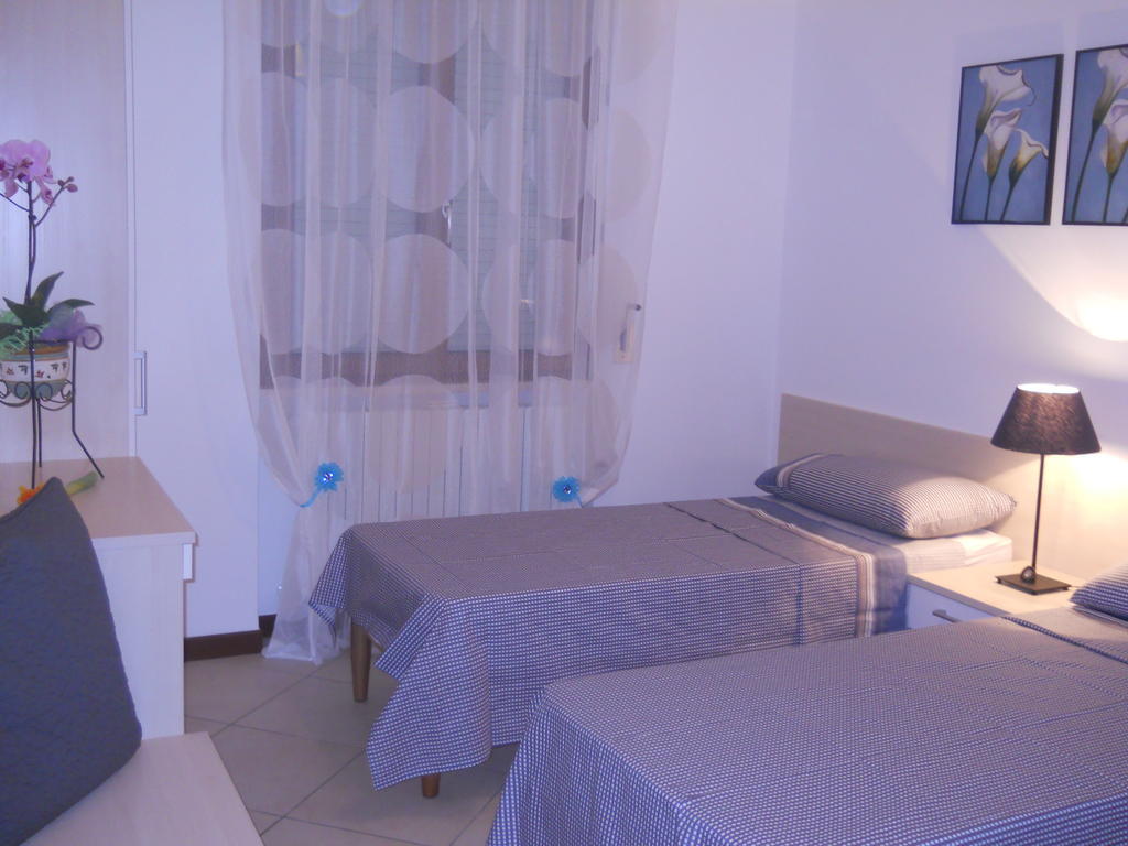 B&B Residenza Bianco Alle Grotte Di Castellana Castellana Grotte Room photo